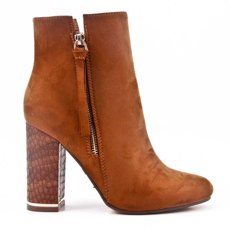 camel boots with heel