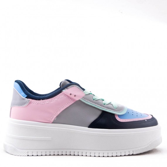 Women's faux leather sneaker