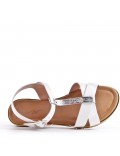 Flat sandals in faux leather for women