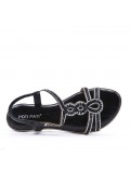 Flat sandals in faux leather for women