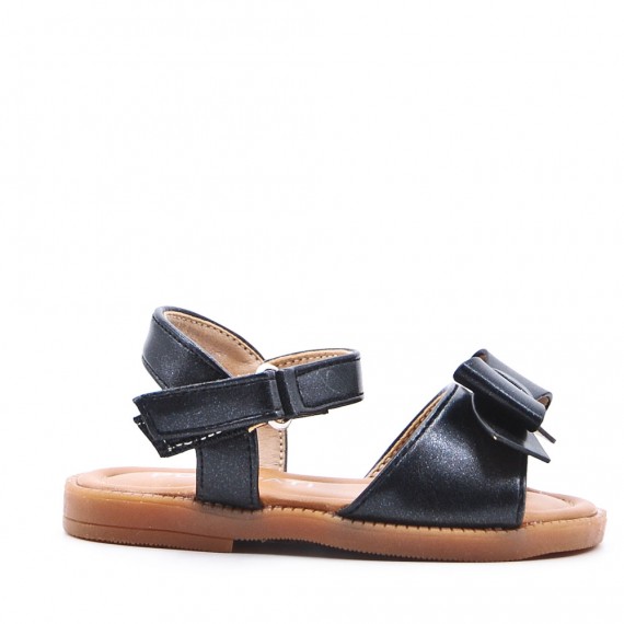 Girl's faux leather sandal