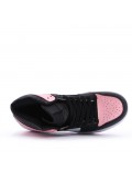 Women's faux leather sneaker