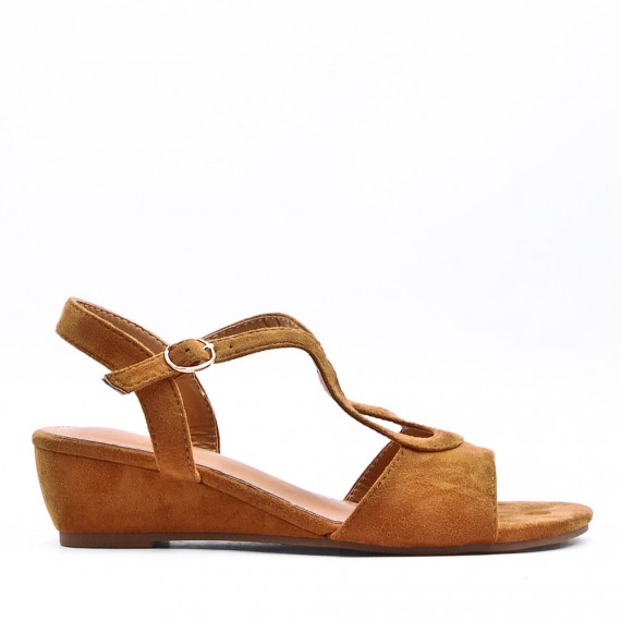 Wedge sandal in faux suede