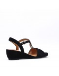 Wedge sandal in faux suede