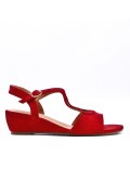 Wedge sandal in faux suede