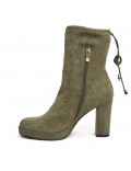 Ankle boot in a mix of materials for autumn and winter