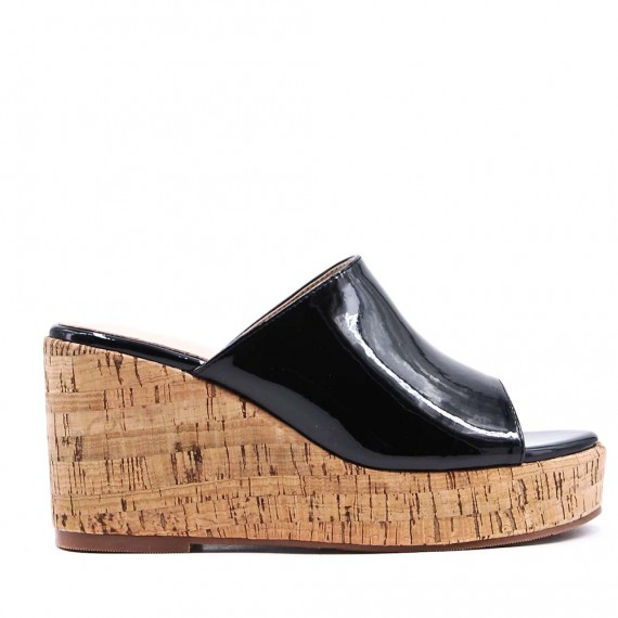 Mixed material wedge sandal