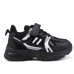 Kid's lace-up sneaker