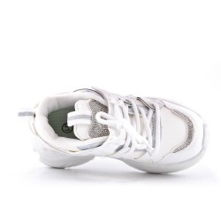 Kid's lace-up sneaker