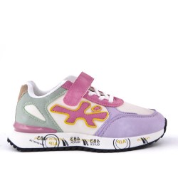 Kid's lace-up sneaker