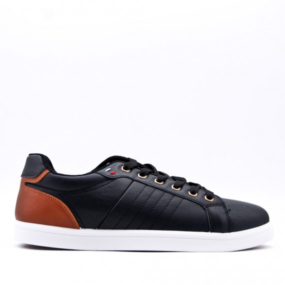 Zapatilla de material mixto con cordones