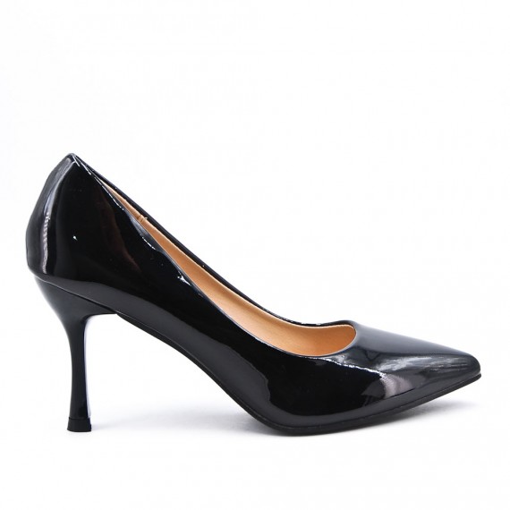 Leatherette pump with heels