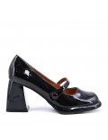 Leatherette pump with heels