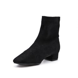 Ankle boot in a mix of materials for autumn and winter