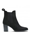 Ankle boot in faux suede