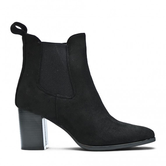 Ankle boot in faux suede