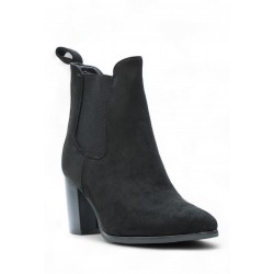 Ankle boot in faux suede