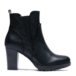 Ankle boot in a mix of materials for autumn and winter