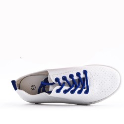 Sneaker with colored laces for women