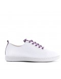 Sneaker with colored laces for women